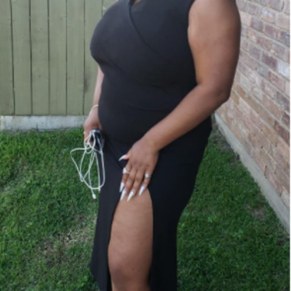 Women Sleeveless V Neck Split Long Black Dress - Picture 4 of 4